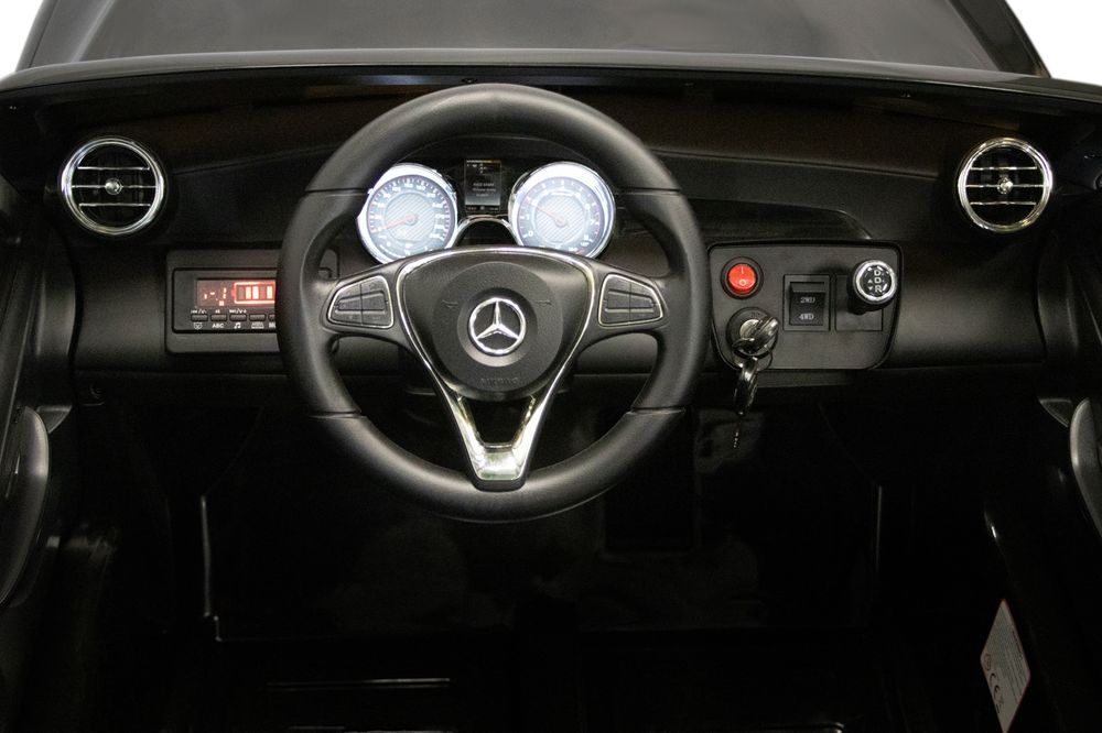 Mercedes AMG GLC63S barnebil 12V 4x4 2-seter og LED