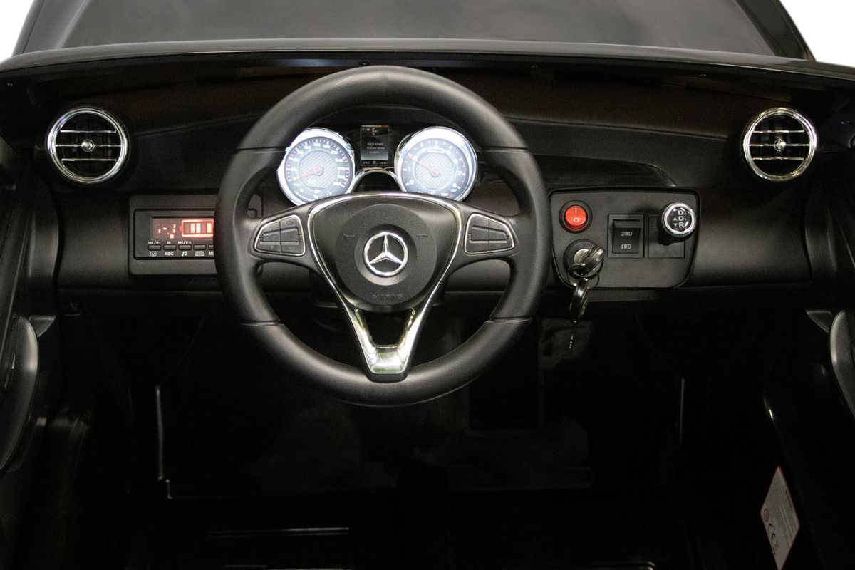 Mercedes AMG GLC63S barnebil 12V 4x4 2-seter og LED